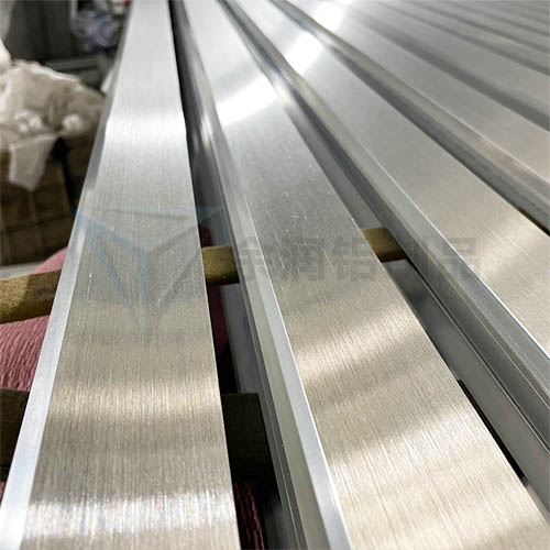 鋁制品拉絲行業(yè)技術(shù)交流會(huì)圓滿落幕，共繪發(fā)展新藍(lán)圖